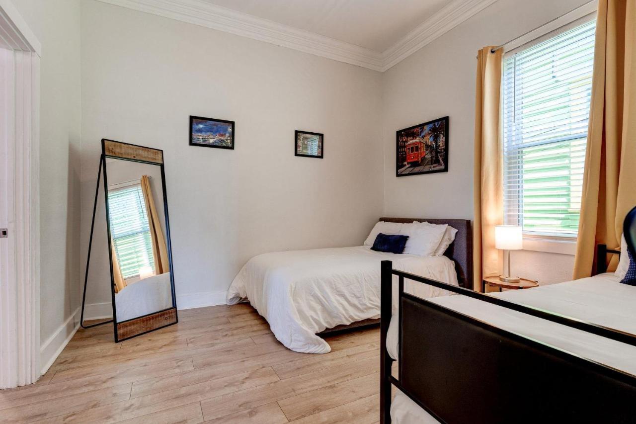 Charming 3br Home, Centrally Located Wcozy Patio Holiday home *