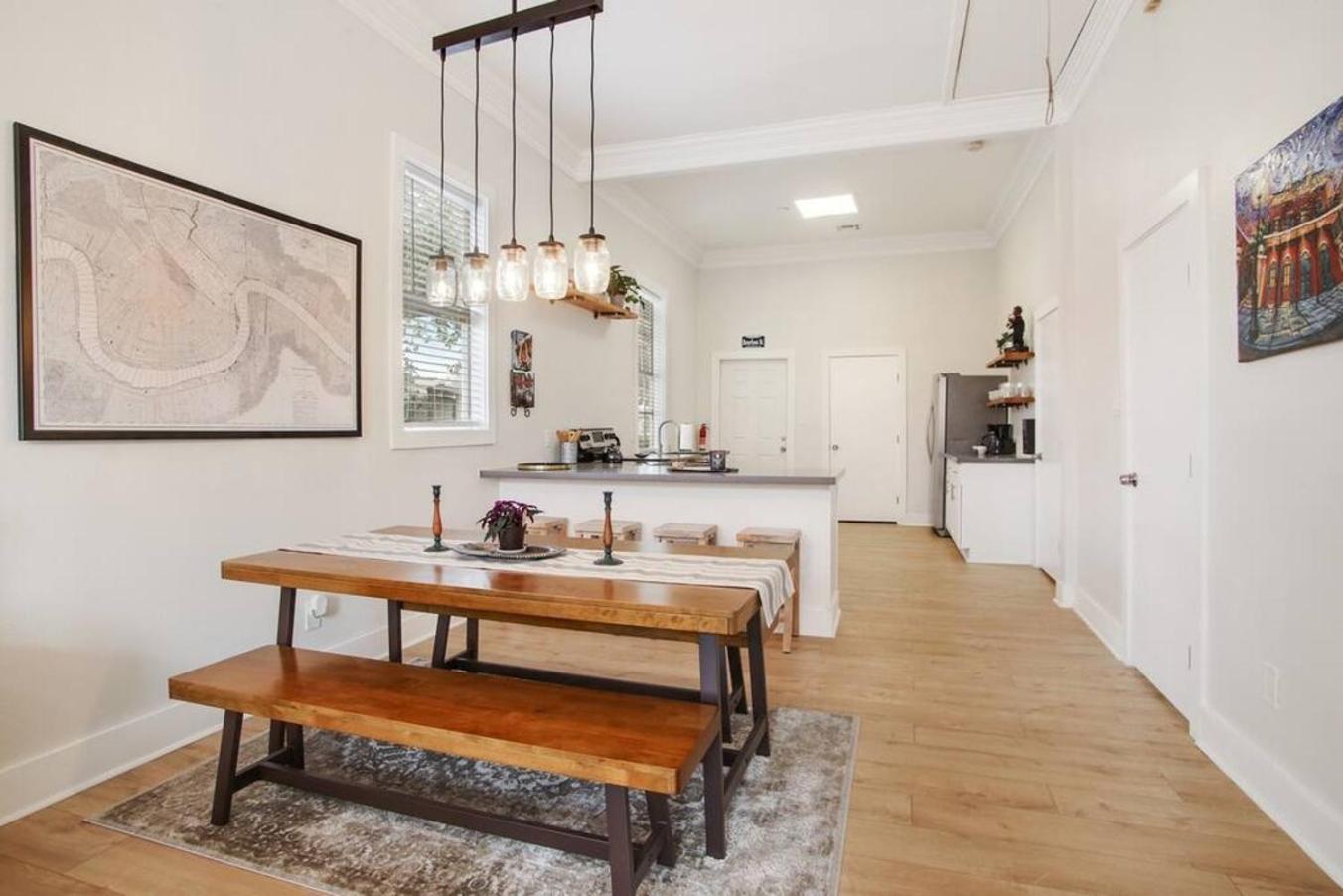 Charming 3br Home, Centrally Located Wcozy Patio *